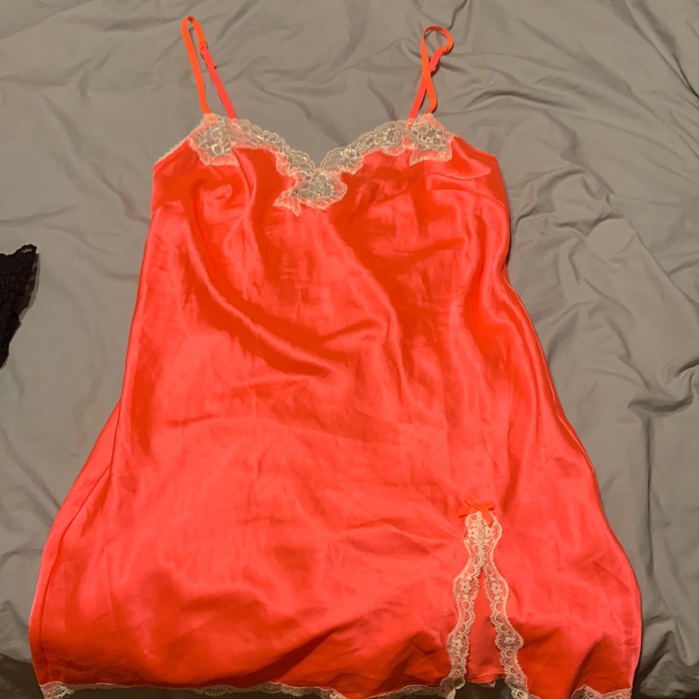 Pink and lace sink lingerie